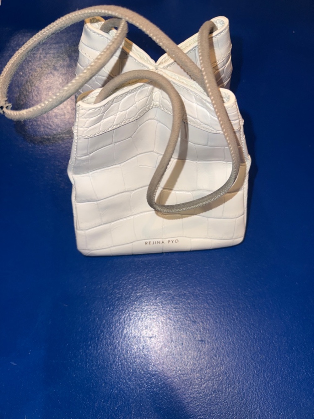 Rejina Pyo Rita Mini Leather Handbag White Starfish Opening Made in Spain EUC